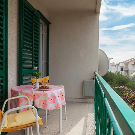 Appartamento Nevia Makarska