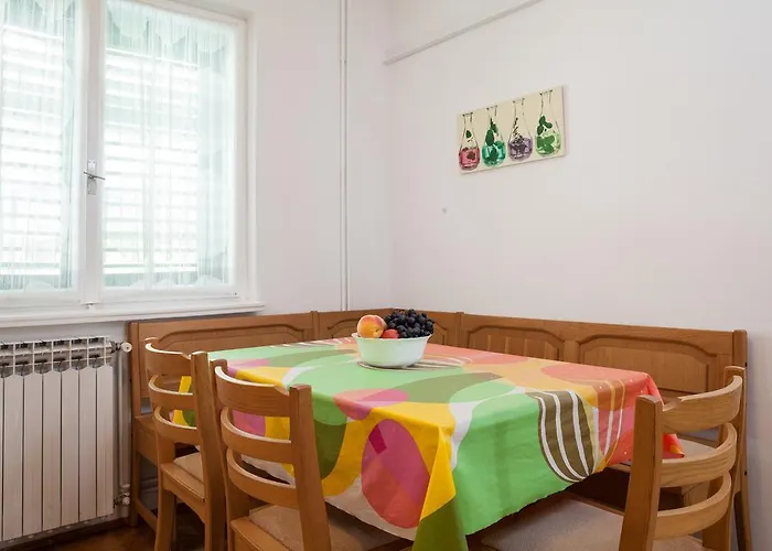 Nevia Appartamento Makarska