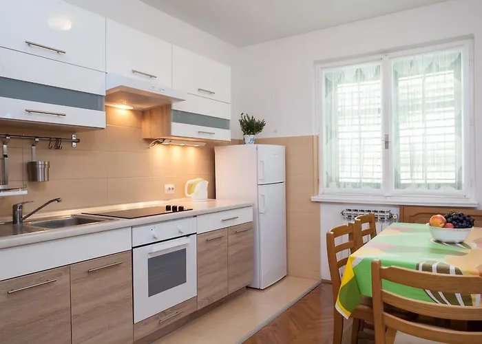 Nevia Appartamento Makarska