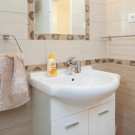 Appartement Nevia *